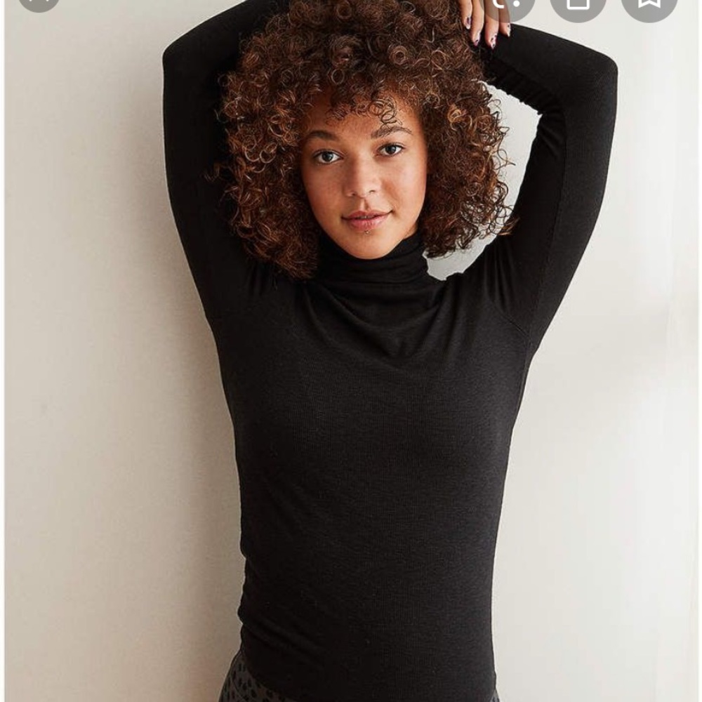 Aerie black rib fitted turtleneck